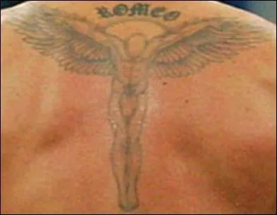 A qui appartient ce tatouage ?