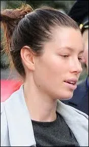 Actrice d'une srie connue.