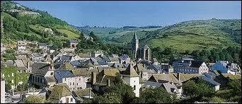 Je me rends  Chaudes-Aigues (Cantal). Cette station thermale se situe en rgion ...