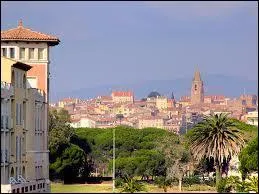 Nous allons  Frjus (rgion P. A. C. A). C'est une ville du dpartement ...