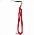 Avec quel instrument nettoie-t-on les pieds d'un cheval ?