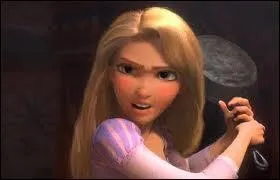 Pourquoi Raiponce chante-t-elle quand on la coiffe ?