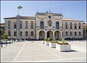 Mira, ville o se trouvent 30 000 habitants, sont-ils franais ?