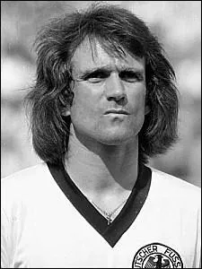 Quel club a remport le plus de fois la Bundesliga, avec 23 trophes ?