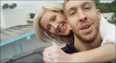 A quelle chanson sortie en 2013 correspond cette image extraite du clip officiel ?