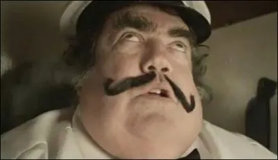 A quelle chanson sortie en 2011 correspond cette image extraite du clip officiel ?