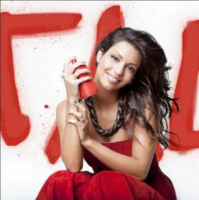 Avec qui a-t-elle fait un duo sur  Envole-moi  ?