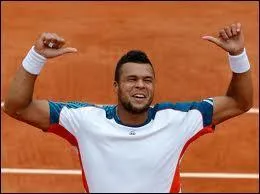 Qui est ce tennisman originaire de la Sarthe et frre an du basketteur Enzo Tsonga ?