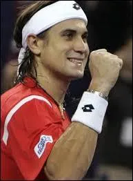 Qui est-ce joueur vainqueur de trois Coupe Davis ?