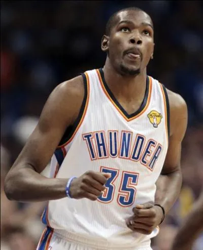 Qui est ce joueur du Thunder ?