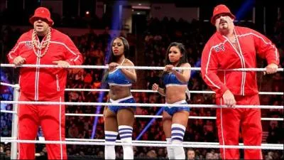 Brodus Clay vient de la plante Funk et fait quipe avec un terrien et des terriennes qui s'appellent Tensai, Maxim & Cameron. Qui sont-ils ?