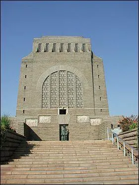 Dans quel pays se trouve le Voortrekker Monument ?