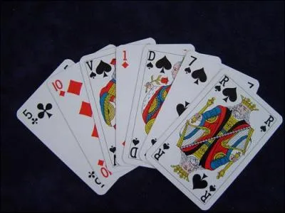 Comment s'appelle le joueur qui tale son jeu au bridge ?