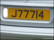 Nous voici sur l'le de Jersey, proprit du Royaume-Uni. Quelle abrviation y trouverez-vous ?