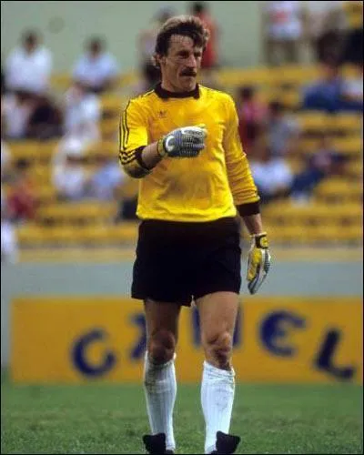 Qui est cette lgende du football ?