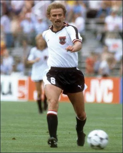 Qui est cette lgende du football ?