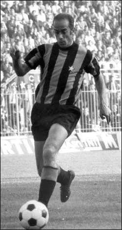 Qui est cette lgende du football ?