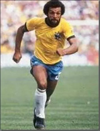 Qui est cette lgende du football ?