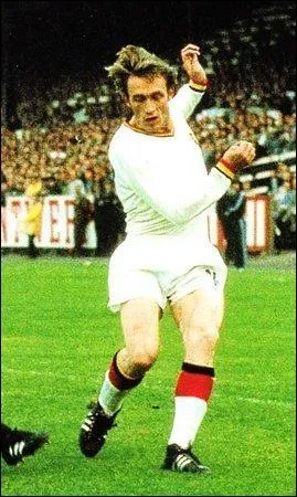 Qui est cette lgende du football ?