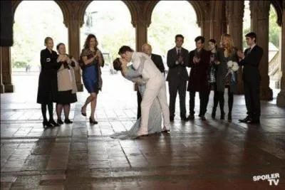 Avec qui Blair se marie-t-elle ?