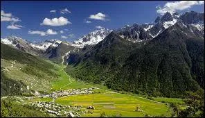  Aprs une rude montagne, il y a toujours une douce ... ... ...  . Quel est le mot de la fin ?