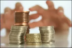 Dans quelle oeuvre littraire peut-on lire :  L'avarice perd tout en voulant tout gagner  ?