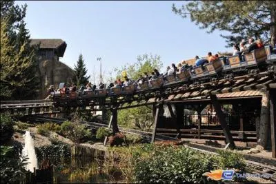 Dans quel village se trouve cette attraction ?