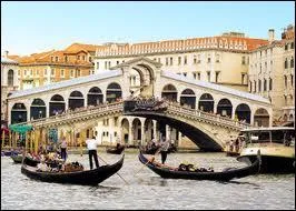 Quel couple voulait ''laisser les gondoles à Venise'' ?