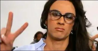 Qui se cache derrire ce dguisement ?