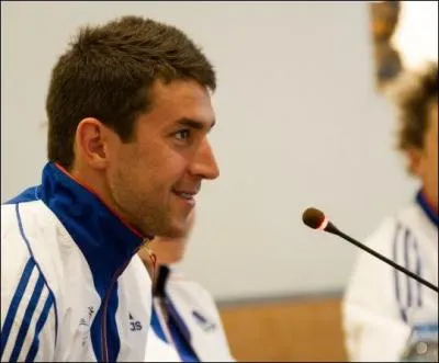 Qui est ce triathlte ? Il est champion du monde de triathlon DL