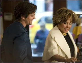 Voici June, qu'interprte la chanteuse actrice Diahann Caroll. Quel est son rle dans la srie ?