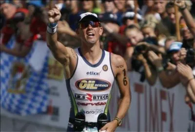 Qui est ce triathlte ? Il est le vainqueur de l'Iron Man de Nice 2012 et 2013