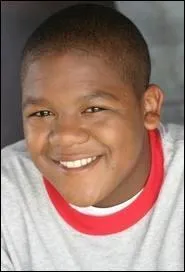 De qui est amoureux le frre de l'actrice principale ?