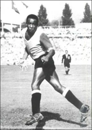 Qui est cette lgende du football ?