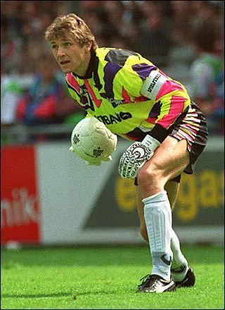 Qui est cette lgende du football ?