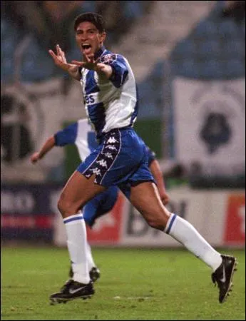 Qui est cette lgende du football ?