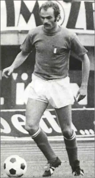 Qui est cette lgende du football ?