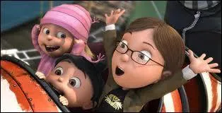 Quelles sont les 3 filles qu'il adopte ?