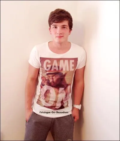 Comment s'appelle le batteur du groupe ?