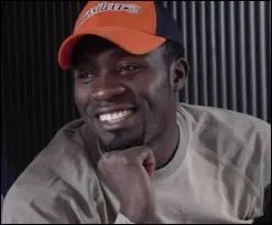 Juin : Marc-Vivien Fo est dcd sur son lieu de travail devant des camras. Quel mtier exerait-il ?