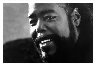 Juillet : Cette force de la nature mesurait 1,92 m pour un poids de 150 kg et il avait une grosse voix grave.