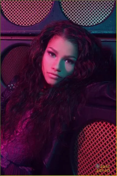 Comment s'appelle sa mre ?