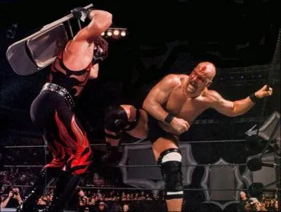 Eh oui le revoil ! Qui a-t-il limin pour remporter le Royal Rumble de 2001 ?