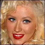 Christina Aguilera, vrais ou faux yeux bleus ?