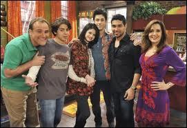 Les Sorciers de Waverly Place : les Russo tiennent une...