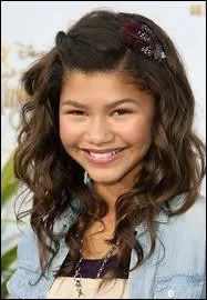 Dans la srie  Shake It Up , Rocky est un surnom. Comment s'appelle-t-elle rellement dans la srie ?