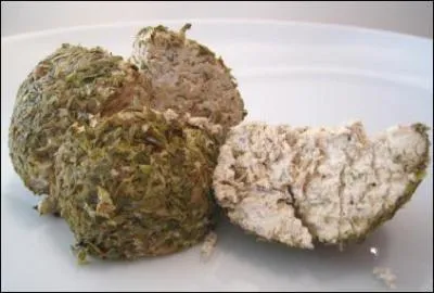 Le Chanklich, fromage libanais, de forme sphrique et avec un manteau d'herbes aromatiques(thym, romarin, etc... ) est fabriqu  partir de lait de :