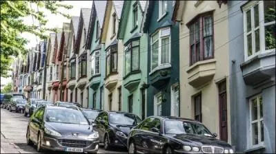 Dans quel pays se trouve Cork ?