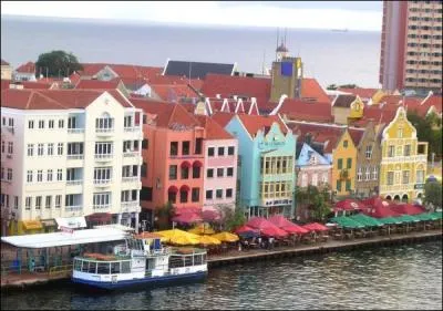 De quelle le Willemstadt est-elle le chef-lieu ?