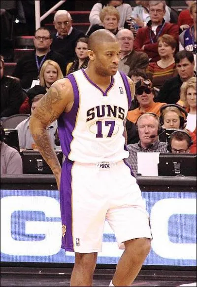 Qui est ce joueur des Suns ?